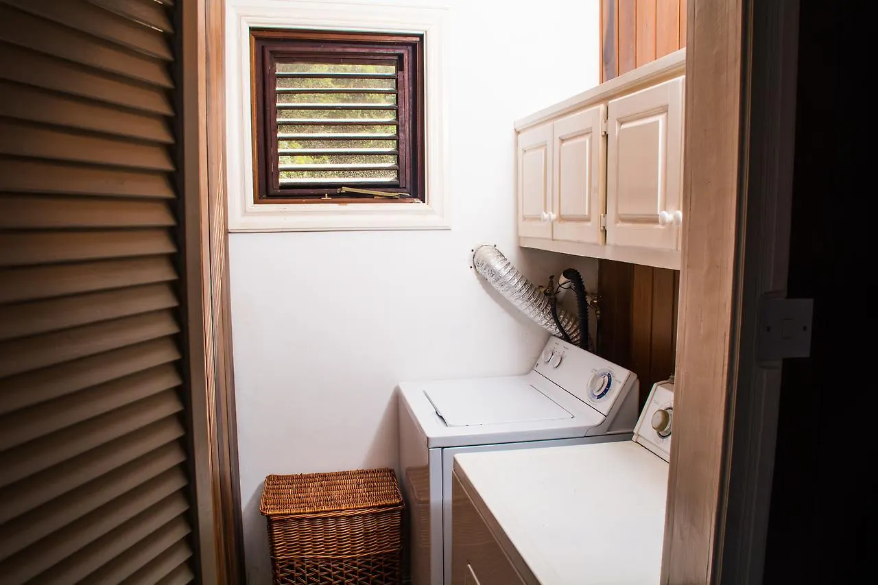 Heavenly Suites La Feuillet Apartment